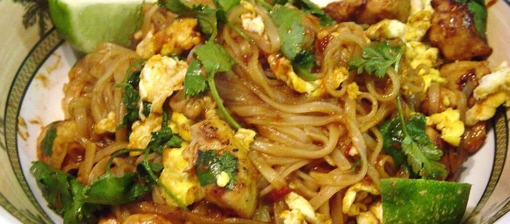 Delicious and Easy Pad Thai Recipes to Satisfy Your Cravings